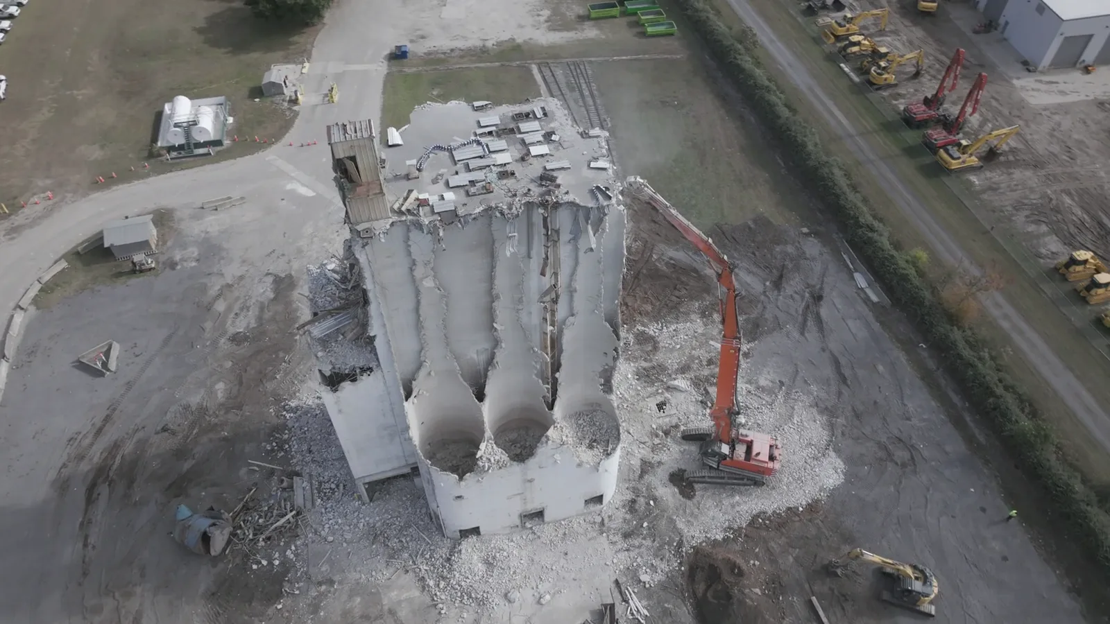 Aerial view of ELEV8 high-reach demolition at the Tyson Feed Mill